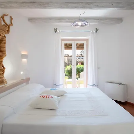 Ξενοδοχείο & Baia Caddinas 4*