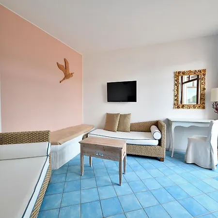 & Baia Caddinas Hotel