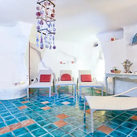 Hotel & Baia Caddinas 4*