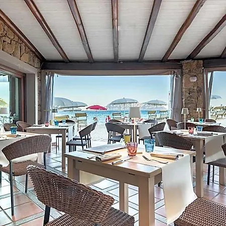 Hotel & Baia Caddinas