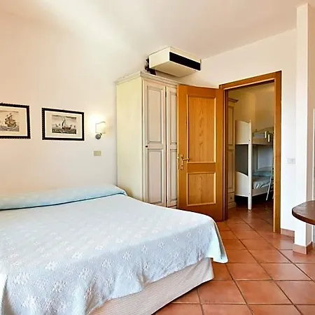 & Baia Caddinas Hotel
