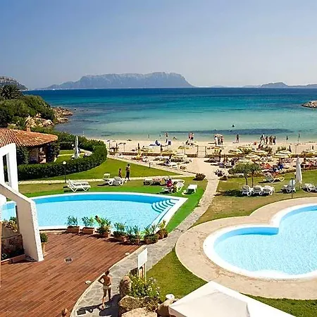 Hotel & Baia Caddinas