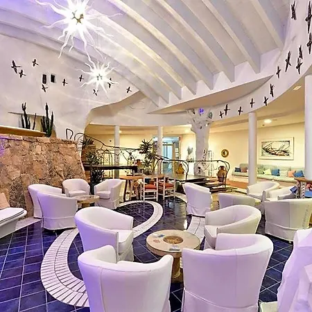 & Baia Caddinas Hotel