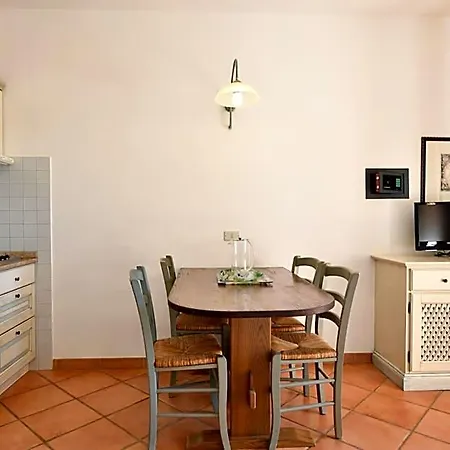 Hotel & Baia Caddinas